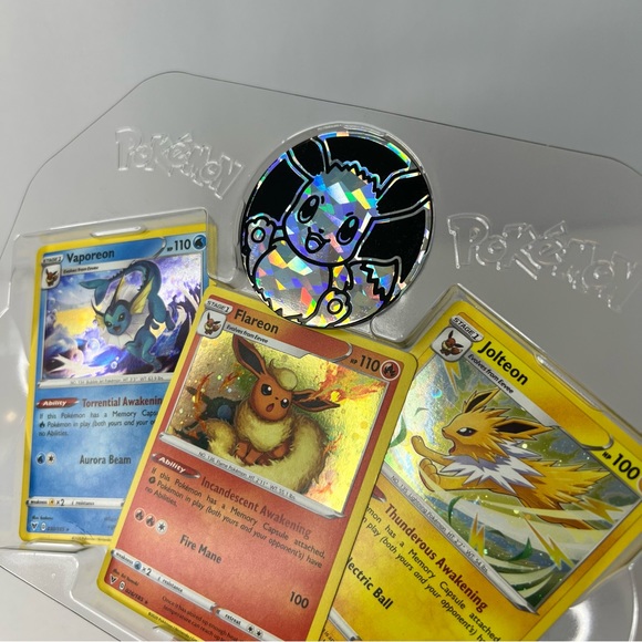Pokémon Holographic Vaporeon, Flareon, & Jolteon Coin Set - Picture 7 of 9